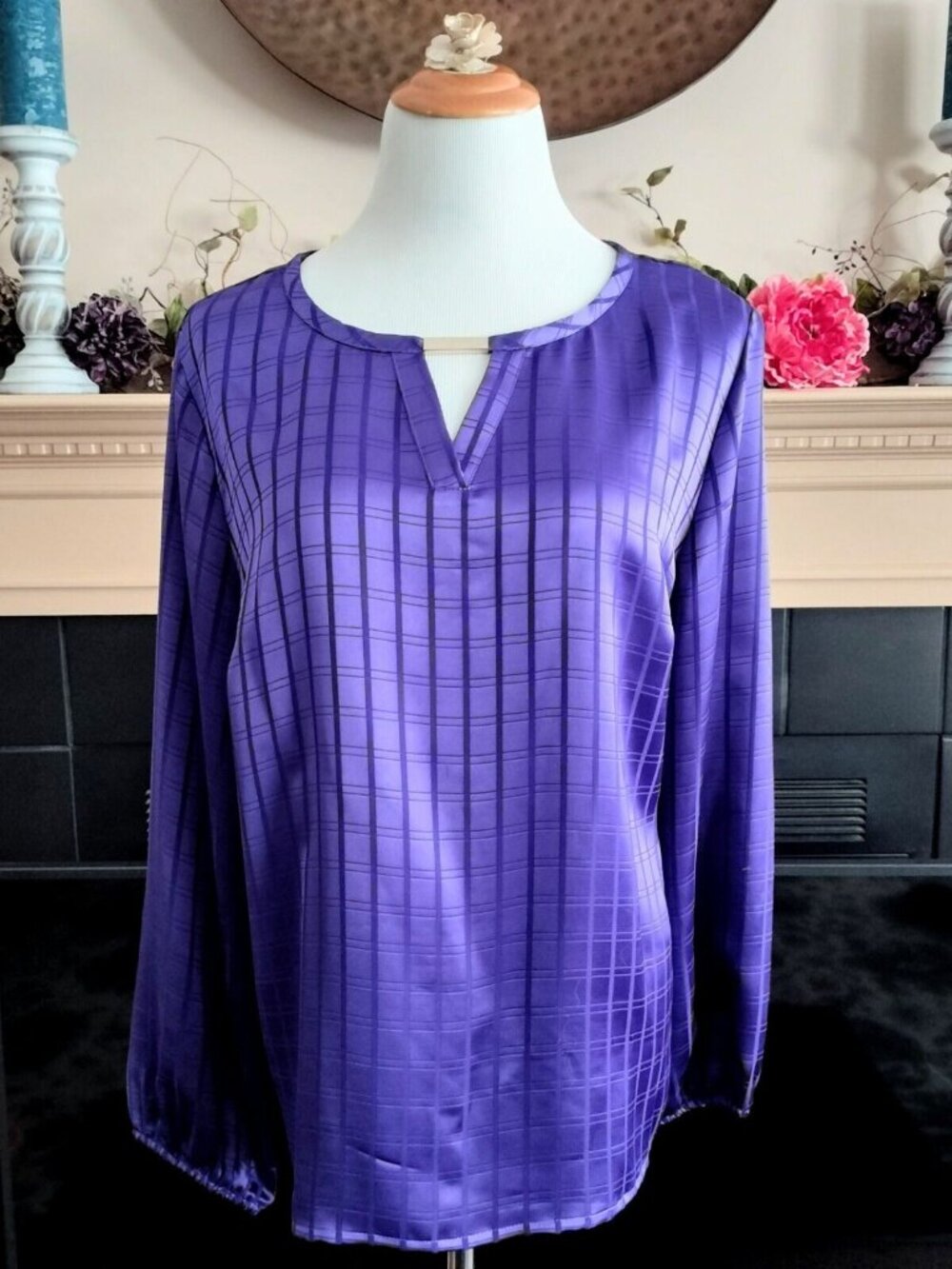 Liz Claiborne Purple Satin Blouse Top XL Long Sleeve Woven Keyhole Metal Trim
